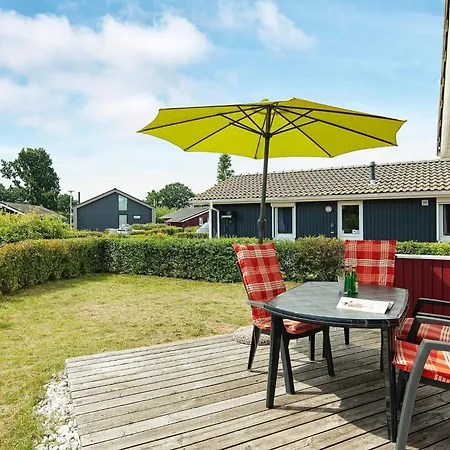 度假居 4 Person In 格洛米茨